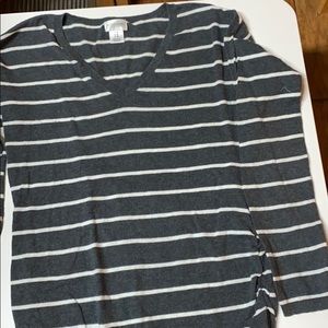 Maternity Med gray/white long sl light wt sweater